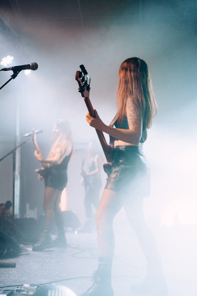 Fallen lillies sur scene